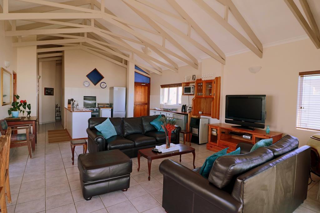 Baywatch Paternoster - The Penthouse *